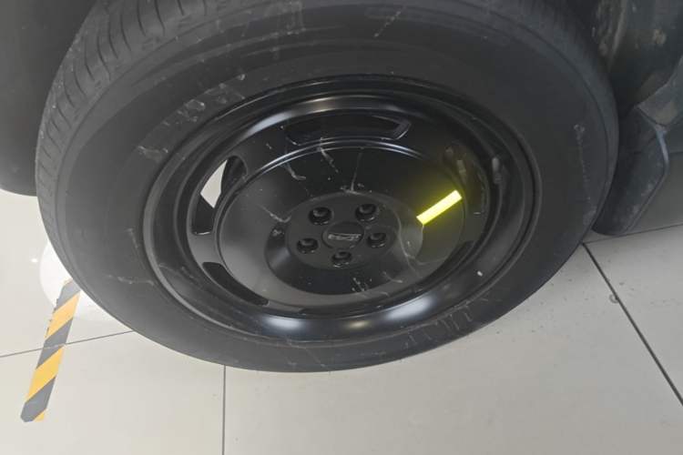 Used iCAR V23 2025 401 Two-Wheel Drive Advanced Edition Left Front Wheel Hub