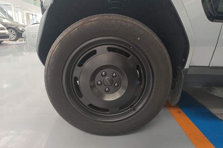Used iCAR V23 2025 401 Two-Wheel Drive Intelligent Driving Version Left Front Wheel Hub