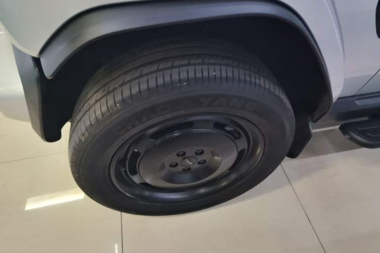 Used iCAR V23 2025 401 Two-Wheel Drive Advanced Edition Left Front Wheel Hub