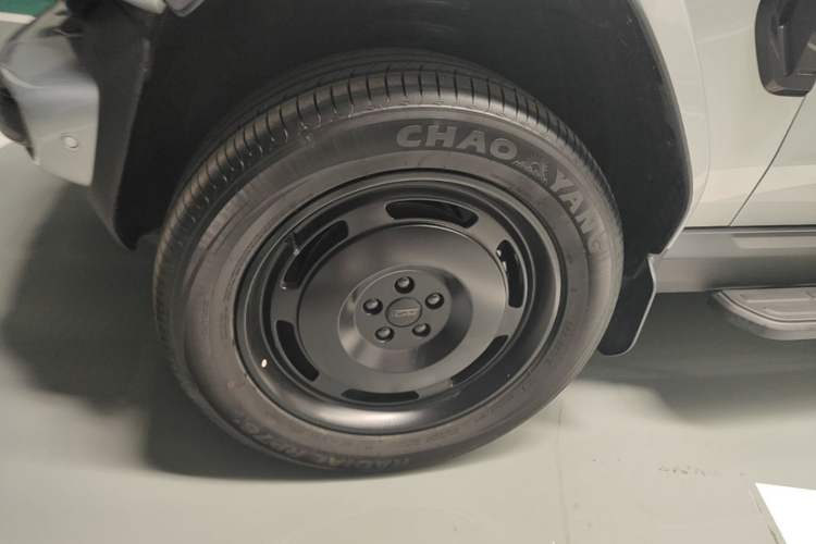 Used iCAR V23 2025 401 Two-Wheel Drive Intelligent Driving Version Left Front Wheel Hub