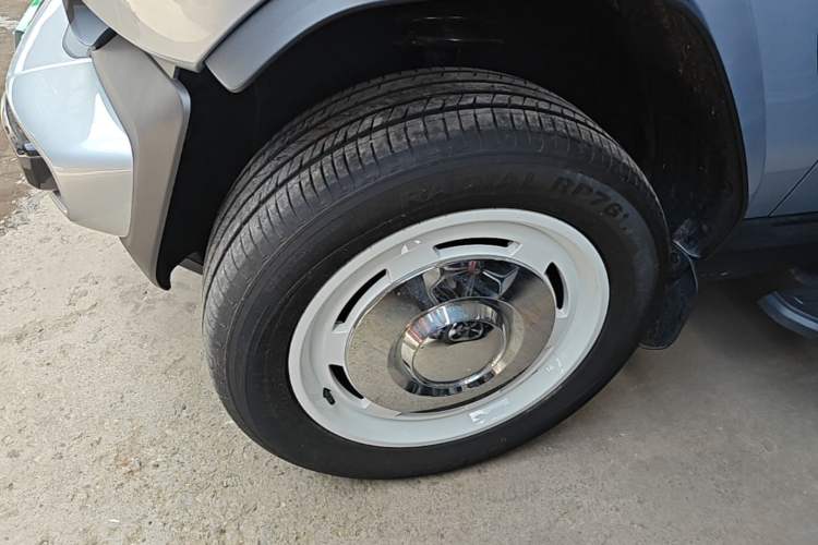 Used iCAR V23 2025 401 Two-Wheel Drive Advanced Edition Left Front Wheel Hub