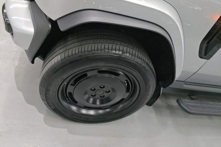 Used iCAR V23 2025 401 Two-Wheel Drive Advanced Edition Left Front Wheel Hub