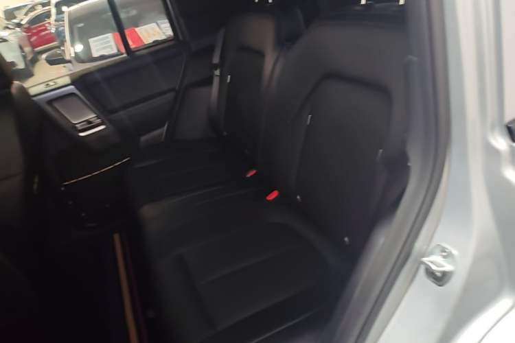 Used iCAR V23 2025 550 Two-Wheel Drive Intelligent Driving Version Left Rear Seat