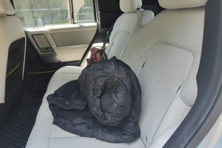 Used iCAR V23 2025 401 Two-Wheel Drive Intelligent Driving Version Left Rear Seat