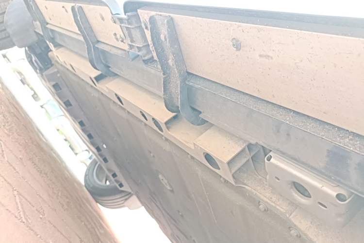 Used iCAR V23 2025 401 Two-Wheel Drive Advanced Edition Left Side Sill