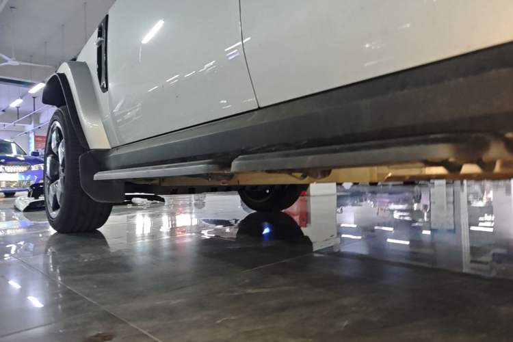 Used iCAR V23 2025 501 Four-Wheel Drive Advanced Version Left Side Sill