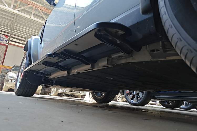 Used iCAR V23 2025 401 Two-Wheel Drive Advanced Edition Left Side Sill