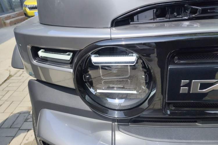 Used iCAR V23 2025 501 Four-Wheel Drive Advanced Version Right Front Headlight