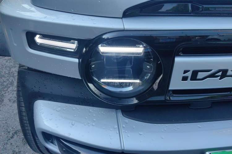 Used iCAR V23 2025 401 Two-Wheel Drive Intelligent Driving Version Right Front Headlight