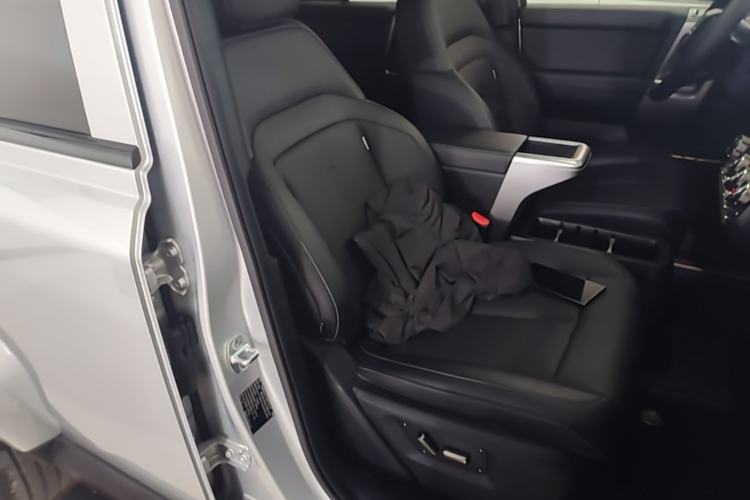 Used iCAR V23 2025 550 Two-Wheel Drive Intelligent Driving Version Right Front Seat