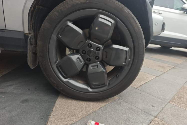 Used iCAR V23 2025 501 Four-Wheel Drive Intelligent Driving Version Right Front Wheel Hub