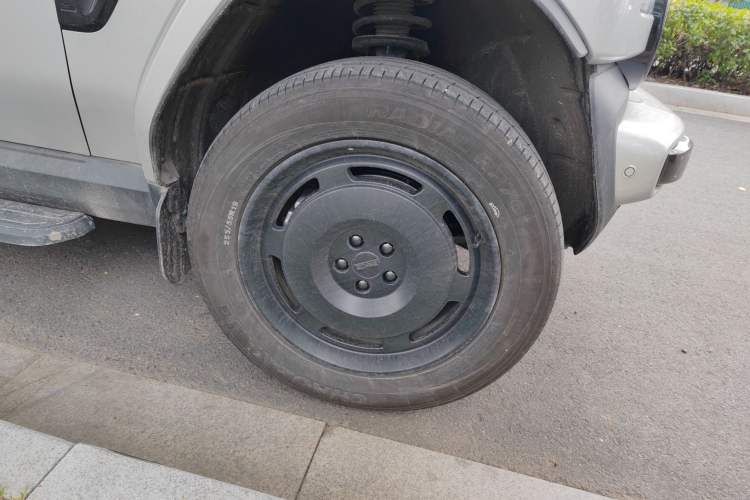 Used iCAR V23 2025 401 Two-Wheel Drive Intelligent Driving Version Right Front Wheel Hub