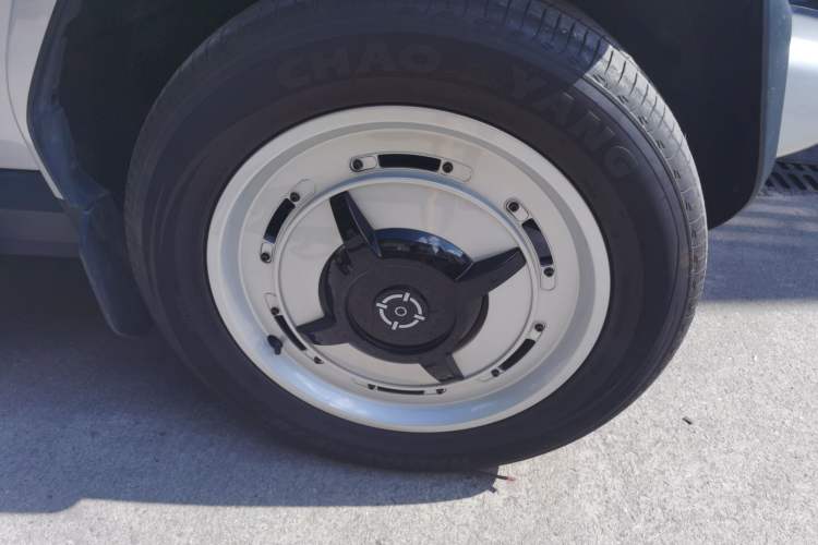 Used iCAR V23 2025 401 Two-Wheel Drive Advanced Edition Right Front Wheel Hub