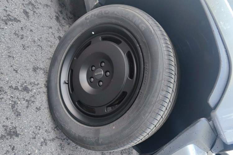 Used iCAR V23 2025 401 Two-Wheel Drive Intelligent Driving Version Right Front Wheel Hub