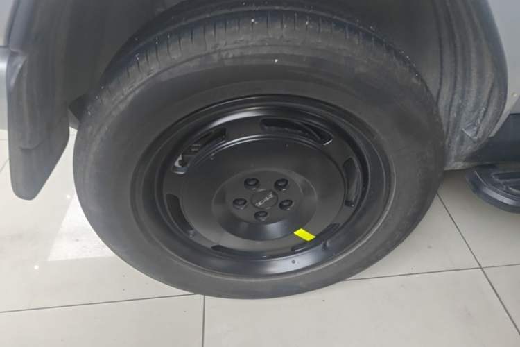 Used iCAR V23 2025 401 Two-Wheel Drive Advanced Edition Right Rear Wheel Hub