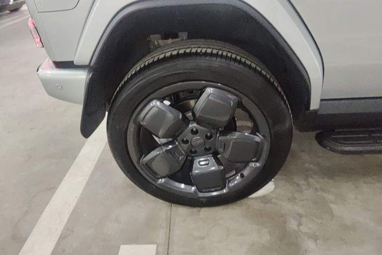 Used iCAR V23 2025 501 Four-Wheel Drive Intelligent Driving Version Right Rear Wheel Hub