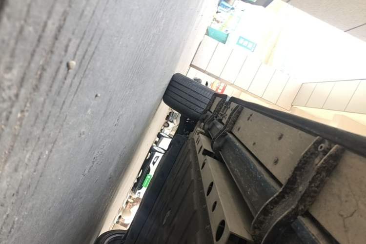 Used iCAR V23 2025 501 Four-Wheel Drive Intelligent Driving Version Right Side Sill