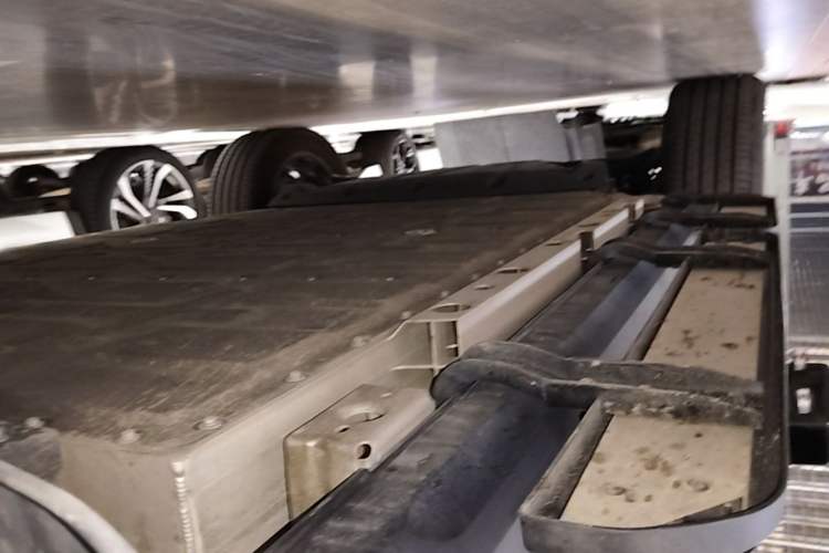 Used iCAR V23 2025 401 Two-Wheel Drive Intelligent Driving Version Right Side Sill