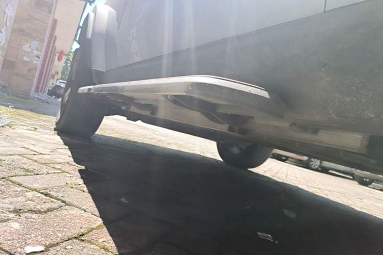 Used iCAR V23 2025 401 Two-Wheel Drive Intelligent Driving Version Right Side Sill