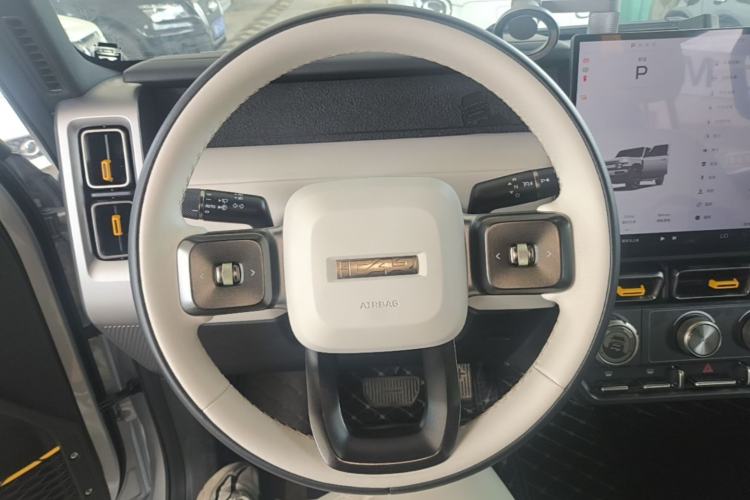Used iCAR V23 2025 501 Four-Wheel Drive Intelligent Driving Version Steering Wheel