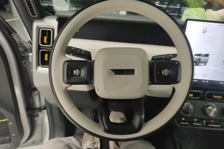 Used iCAR V23 2025 401 Two-Wheel Drive Intelligent Driving Version Steering Wheel