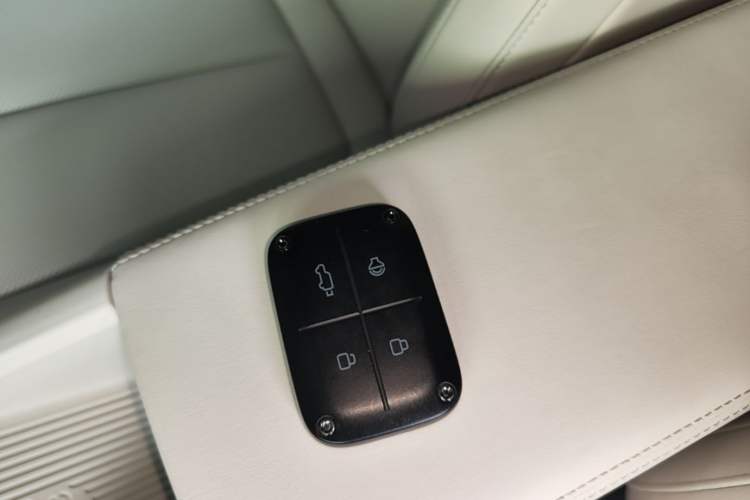Used iCAR V23 2025 401 Two-Wheel Drive Intelligent Driving Version Vehicle Key