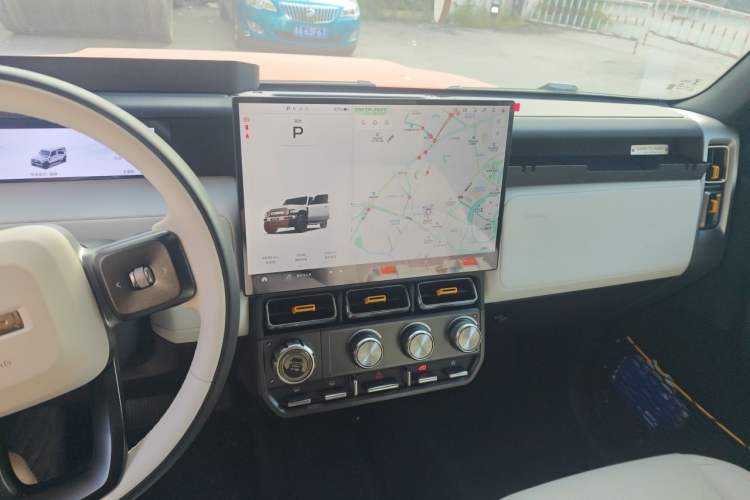 Used iCAR V23 2025 501 Four-Wheel Drive Intelligent Driving Version Audio And AC Panel