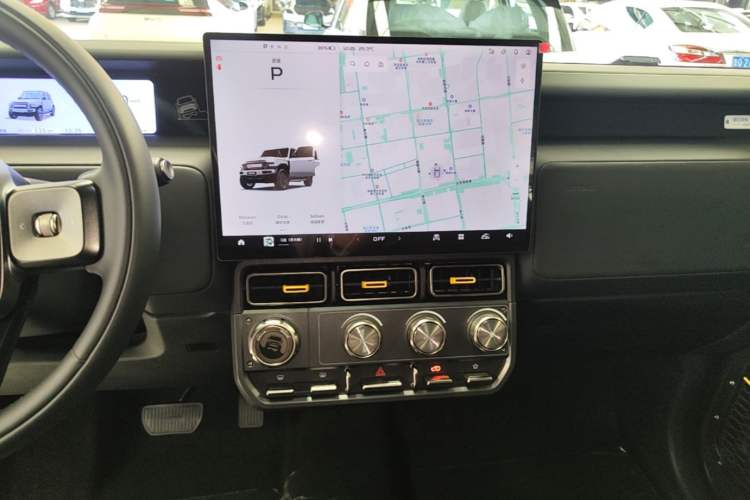 Used iCAR V23 2025 401 Two-Wheel Drive Intelligent Driving Version Audio And AC Panel