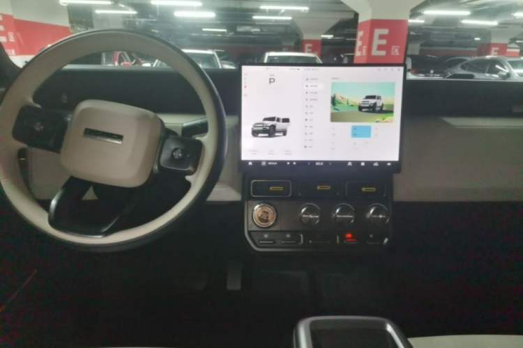 Used iCAR V23 2025 401 Two-Wheel Drive Advanced Edition Audio And AC Panel