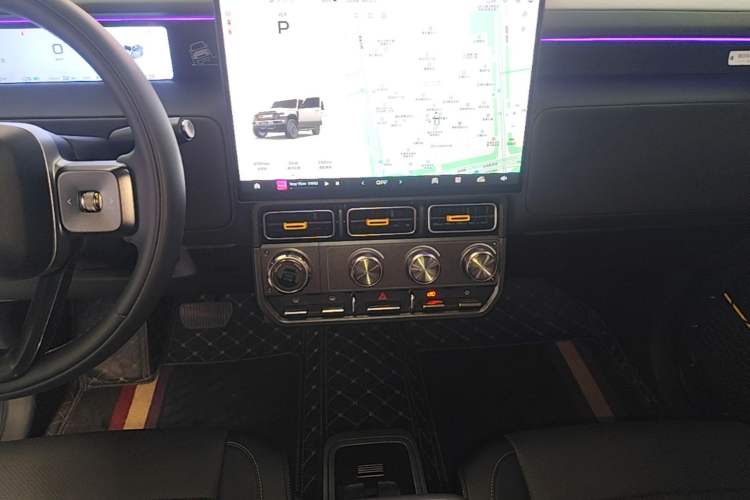 Used iCAR V23 2025 401 Two-Wheel Drive Advanced Edition Audio And AC Panel