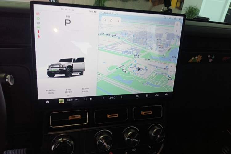 Used iCAR V23 2025 501 Four-Wheel Drive Intelligent Driving Version Audio And AC Panel
