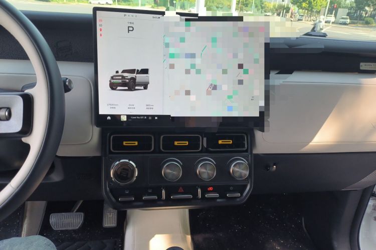 Used iCAR V23 2025 401 Two-Wheel Drive Intelligent Driving Version Audio And AC Panel