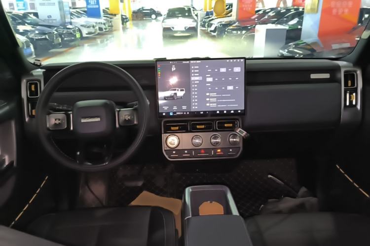 Used iCAR V23 2025 401 Two-Wheel Drive Intelligent Driving Version Center Console