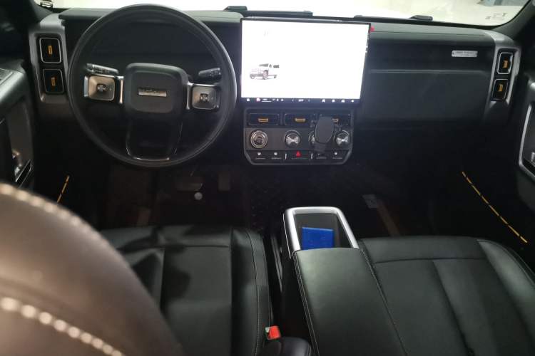 Used iCAR V23 2025 401 Two-Wheel Drive Intelligent Driving Version Center Console