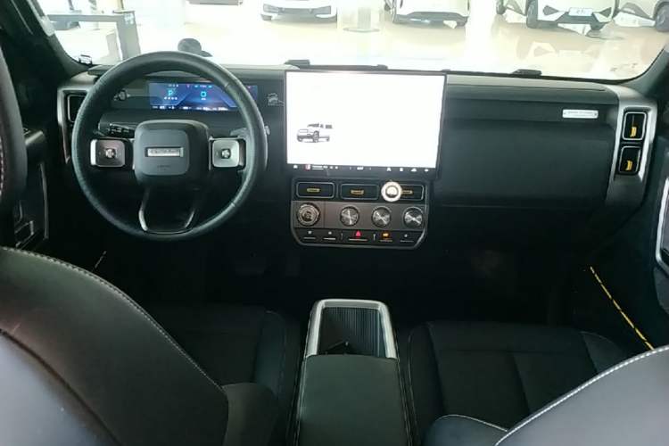 Used iCAR V23 2025 401 Two-Wheel Drive Intelligent Driving Version Center Console