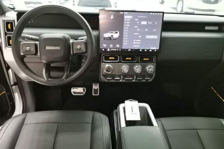 Used iCAR V23 2025 401 Two-Wheel Drive Advanced Edition Center Console