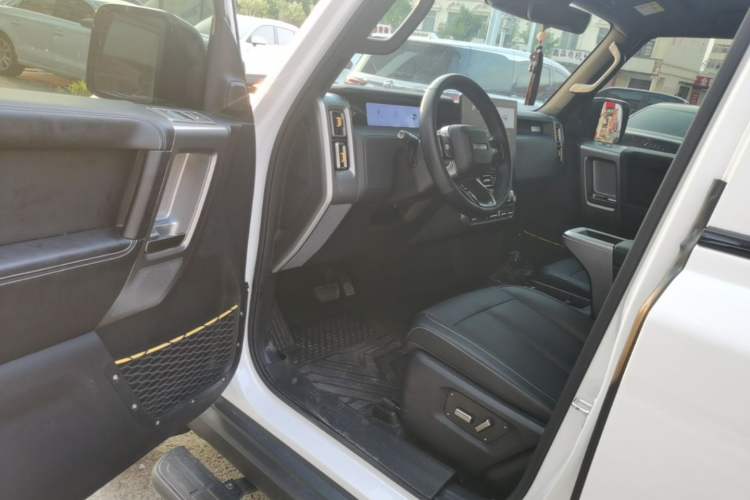 Used iCAR V23 2025 401 Two-Wheel Drive Intelligent Driving Version Driver Seat