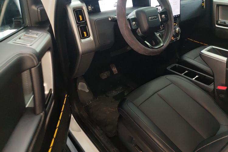 Used iCAR V23 2025 401 Two-Wheel Drive Intelligent Driving Version Driver Seat