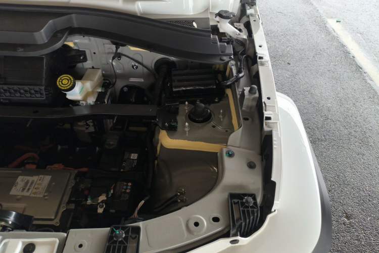 Used iCAR V23 2025 401 Two-Wheel Drive Advanced Edition Engine Bay Left