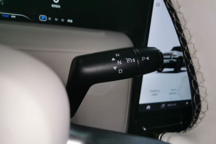 Used iCAR V23 2025 401 Two-Wheel Drive Intelligent Driving Version Gear Lever