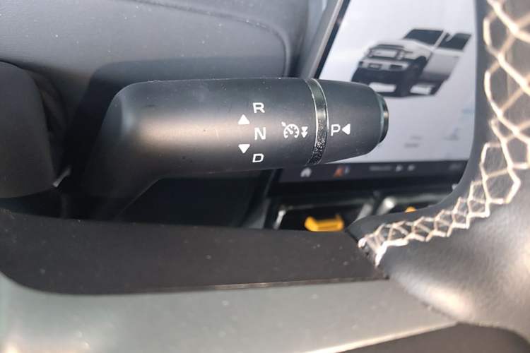 Used iCAR V23 2025 401 Two-Wheel Drive Advanced Edition Gear Lever