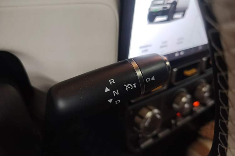 Used iCAR V23 2025 501 Four-Wheel Drive Advanced Version Gear Lever