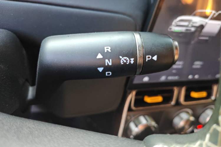 Used iCAR V23 2025 401 Two-Wheel Drive Advanced Edition Gear Lever