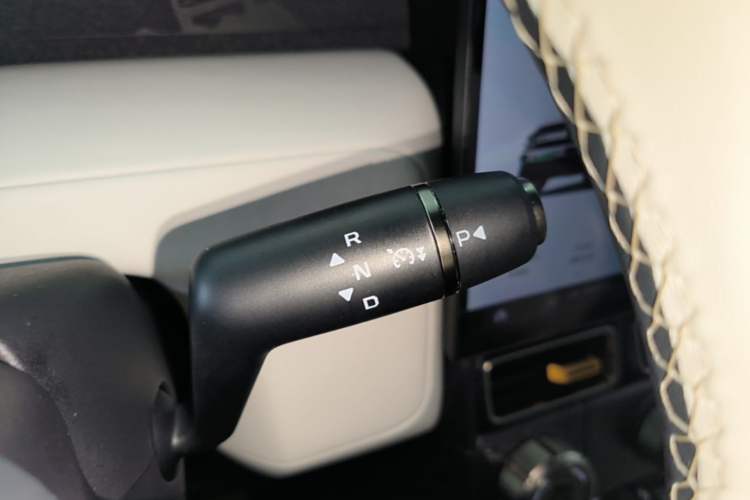 Used iCAR V23 2025 401 Two-Wheel Drive Intelligent Driving Version Gear Lever