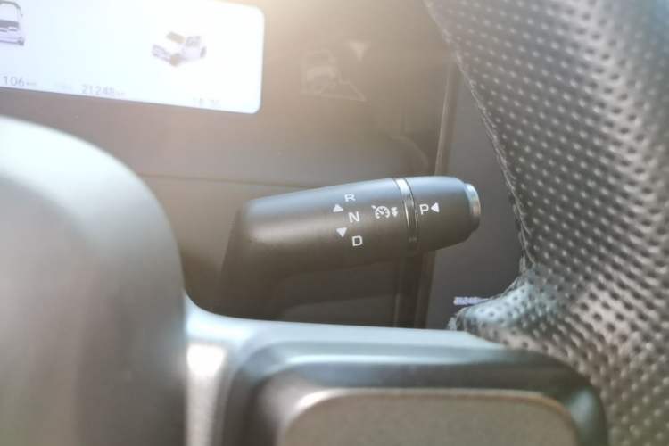 Used iCAR V23 2025 401 Two-Wheel Drive Intelligent Driving Version Gear Lever