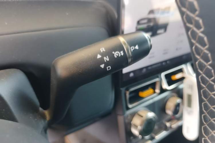 Used iCAR V23 2025 401 Two-Wheel Drive Intelligent Driving Version Gear Lever