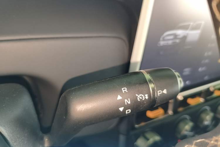 Used iCAR V23 2025 401 Two-Wheel Drive Intelligent Driving Version Gear Lever