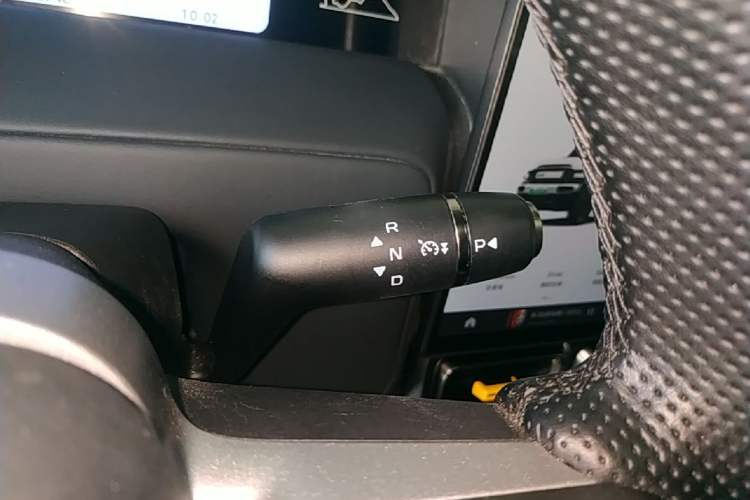 Used iCAR V23 2025 401 Two-Wheel Drive Intelligent Driving Version Gear Lever