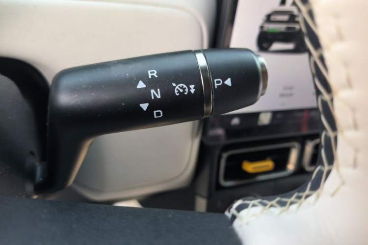 Used iCAR V23 2025 401 Two-Wheel Drive Intelligent Driving Version Gear Lever