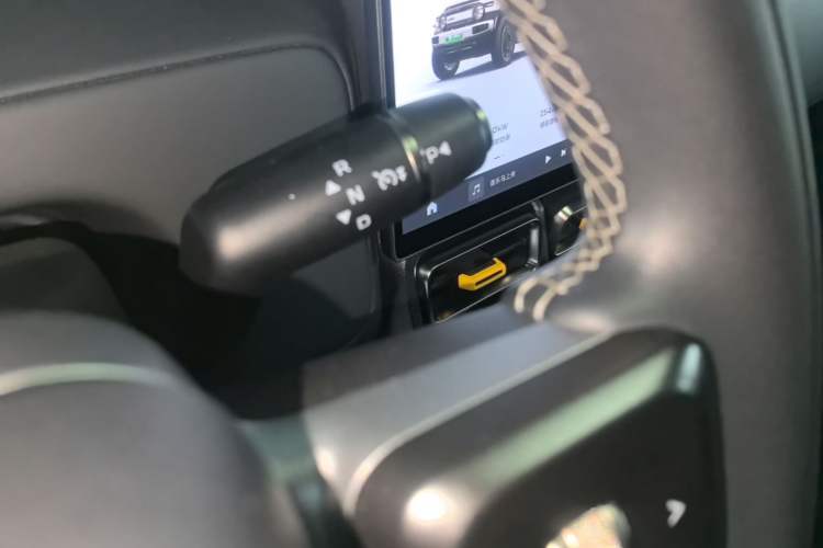 Used iCAR V23 2025 401 Two-Wheel Drive Intelligent Driving Version Gear Lever